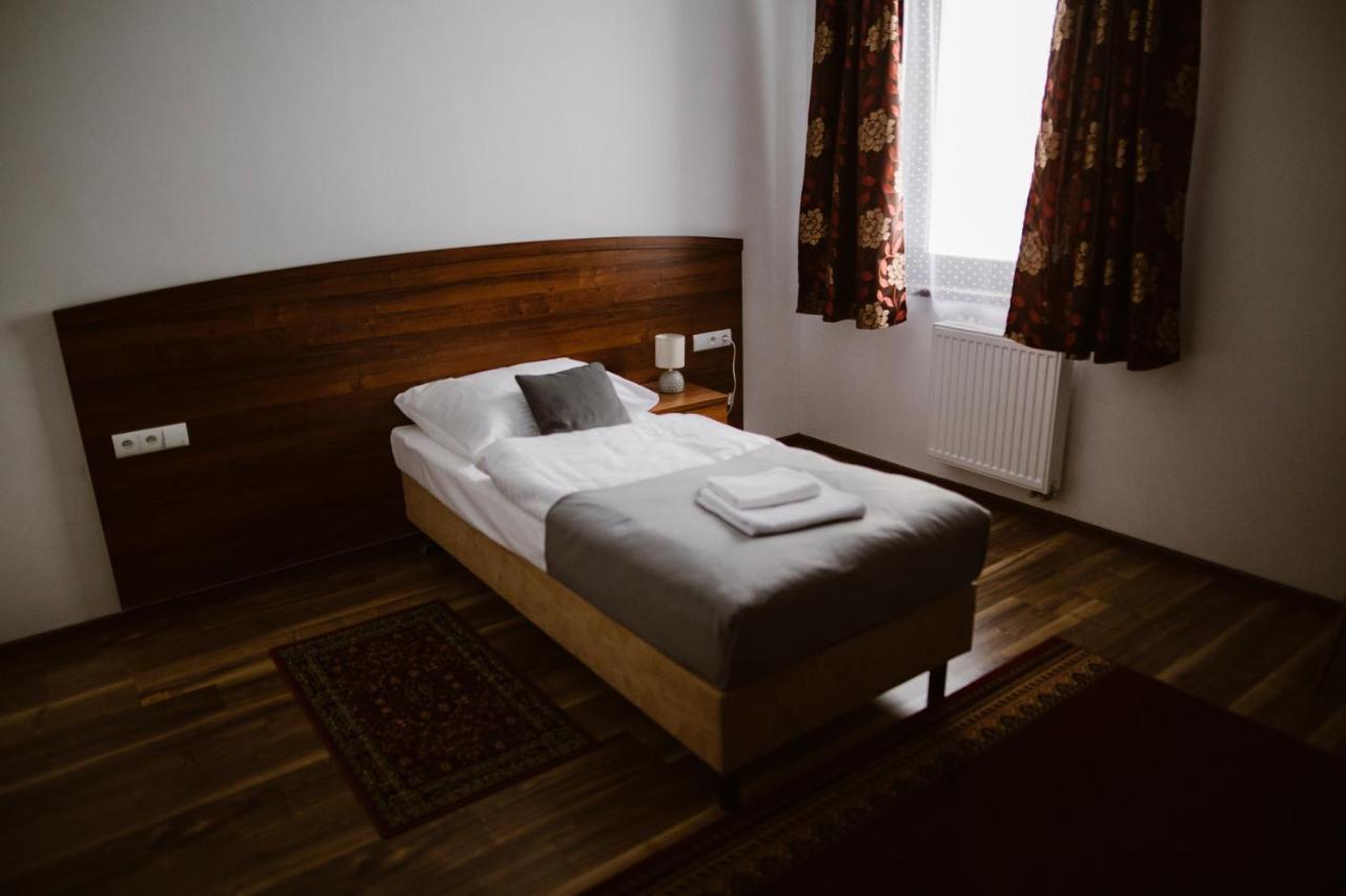 Hotel Ab Tychy Dış mekan fotoğraf